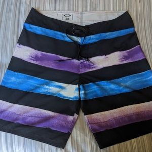 Oakley 33" board shorts